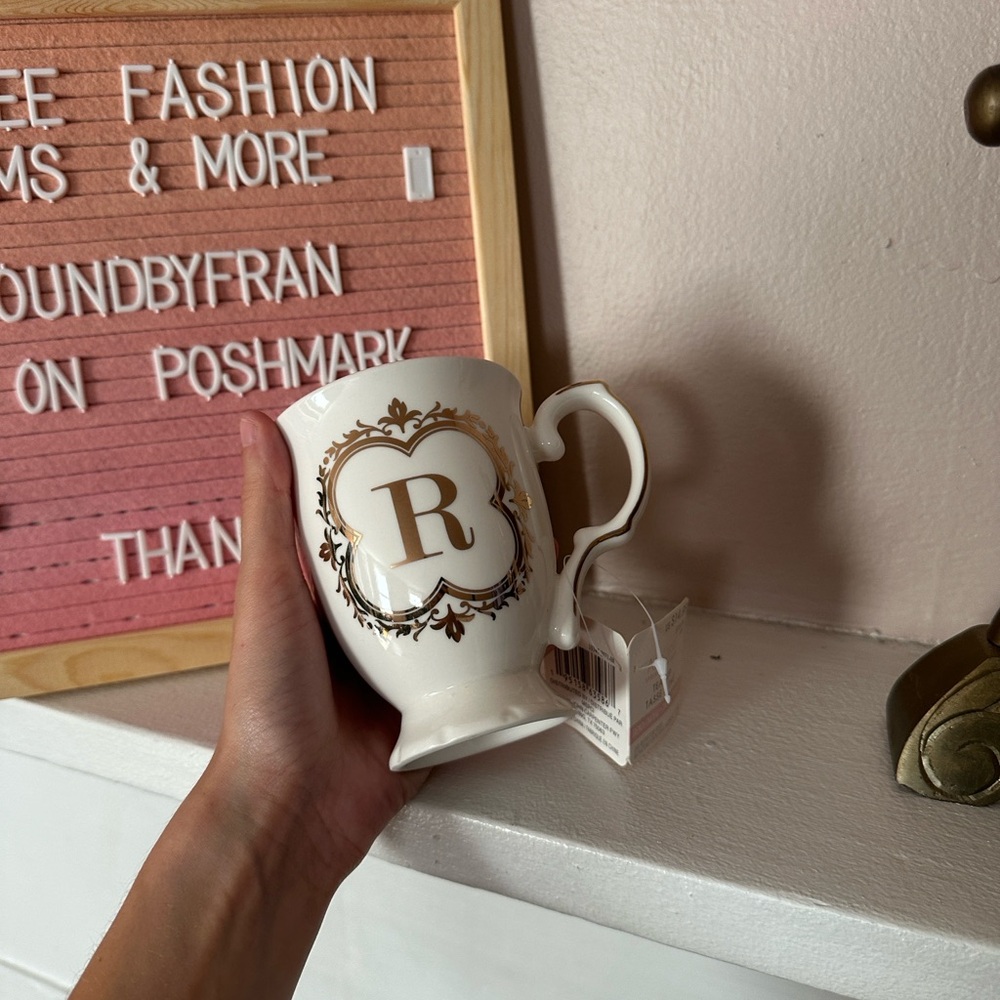 Ashland - Ceramic Cottage-Core Style Tea Mug with "R" Initial
